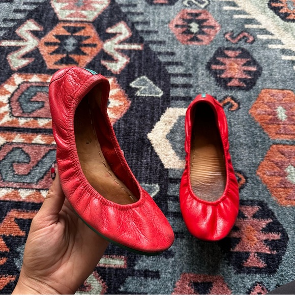Tieks Poppy Red Ballet Flats 8 - Picture 1 of 7